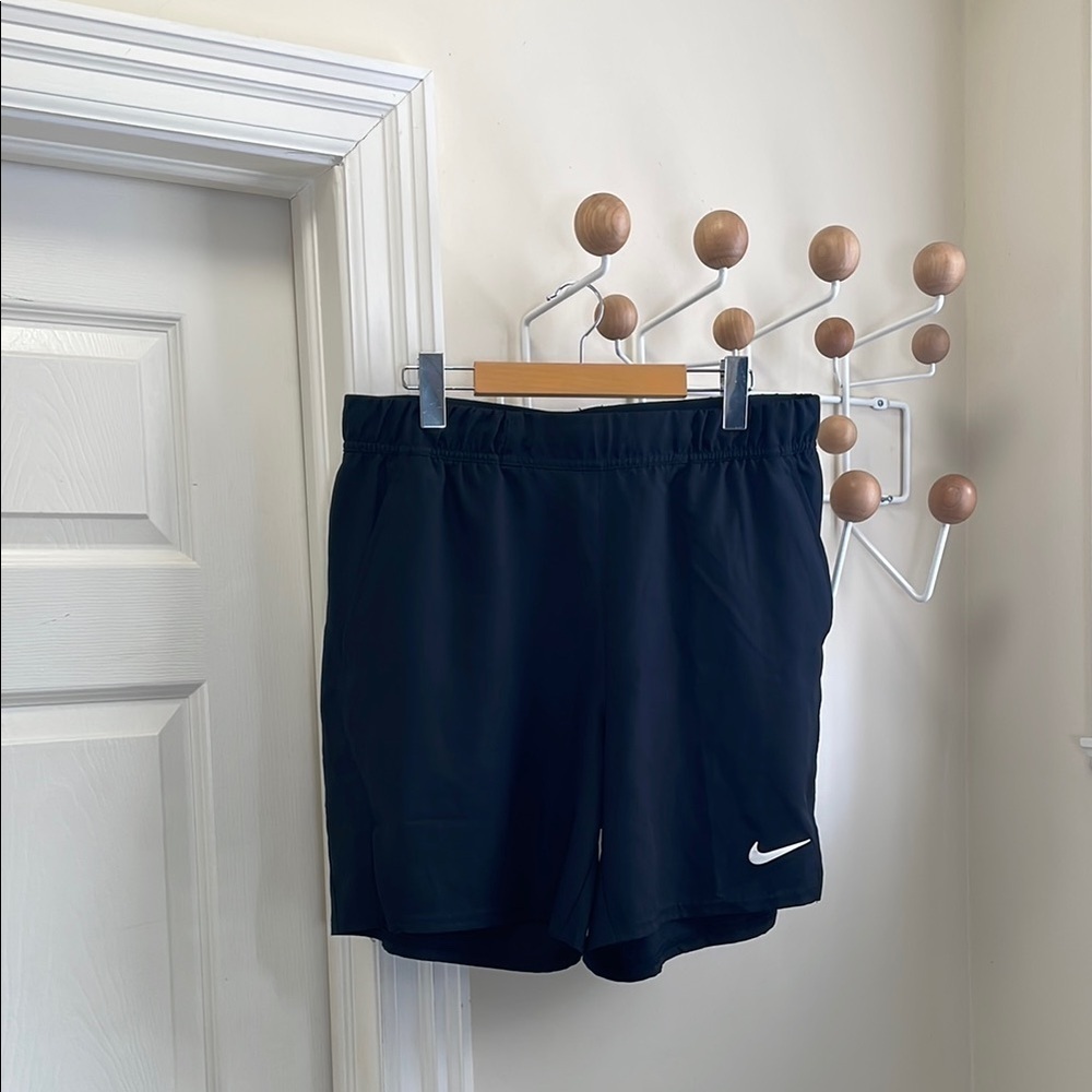 Nike - Dri-Fit Standard Fit Athetlic Shorts - Black - L